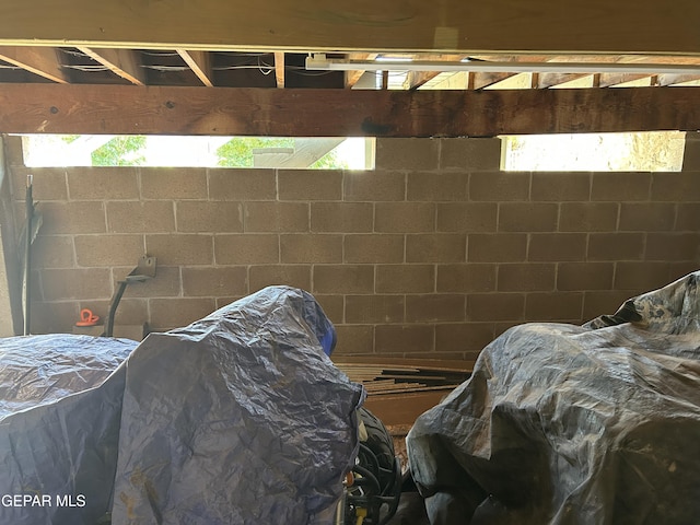 1012 Maple St, El Paso, TX 79903 - detailed view of concrete block wall