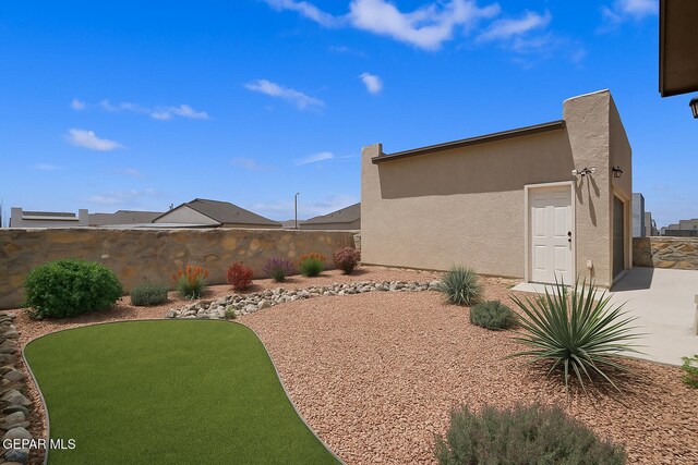 14392 Tobe Davis Dr, Horizon City, TX 79928 - photo 32
