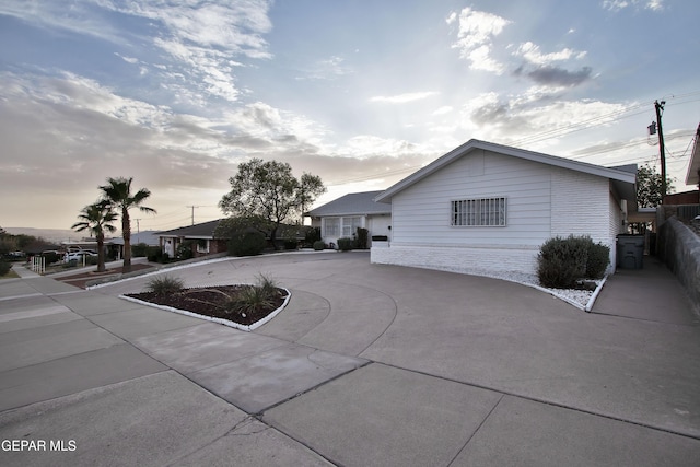 341 Clairemont Rd, El Paso, TX 79912 - photo 4