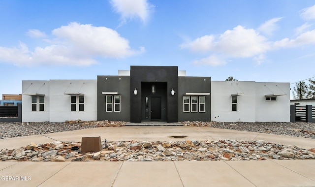 10464 Zach Rd, Socorro, TX 79927 - photo 1