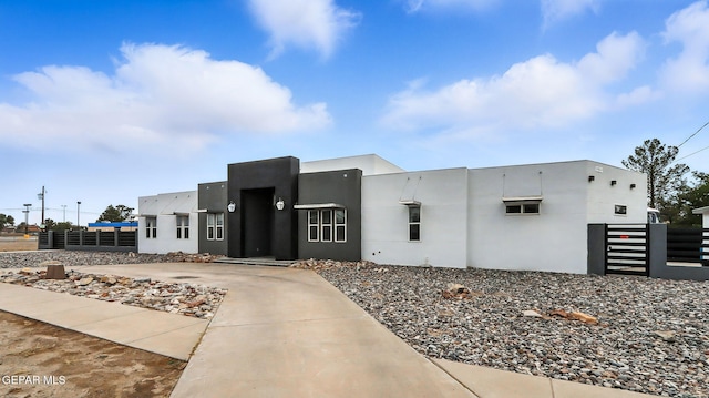 10464 Zach Rd, Socorro, TX 79927 - photo 3