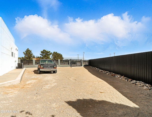 10464 Zach Rd, Socorro, TX 79927 - photo 8