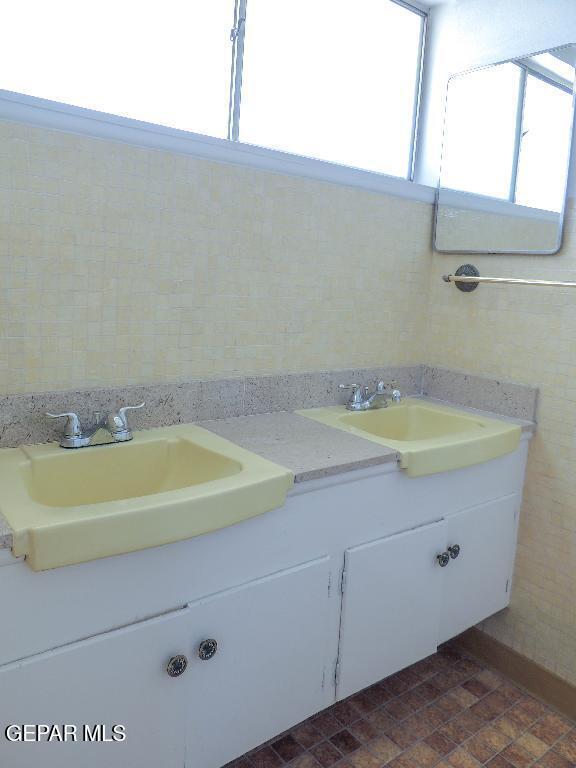2721 Fir St, El Paso, TX 79925 - bathroom with double vanity