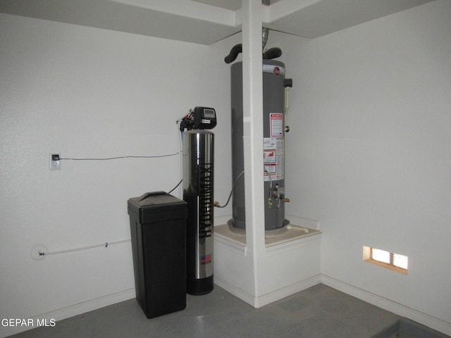 2813 Mike Price Dr, El Paso, TX 79938 - utility room featuring water heater