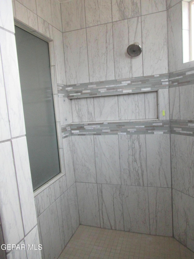 2813 Mike Price Dr, El Paso, TX 79938 - full bath featuring a tile shower