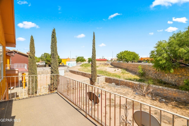 11960 Francis Scobee Dr, El Paso, TX 79936 - view of balcony