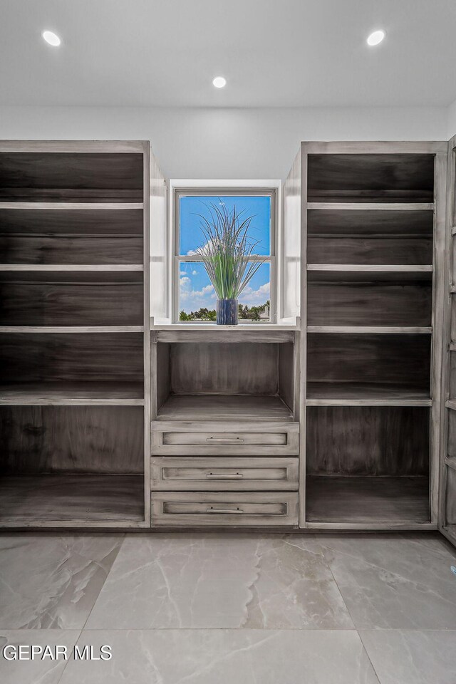 6325 Camino Pinon, El Paso, TX 79932 - view of closet