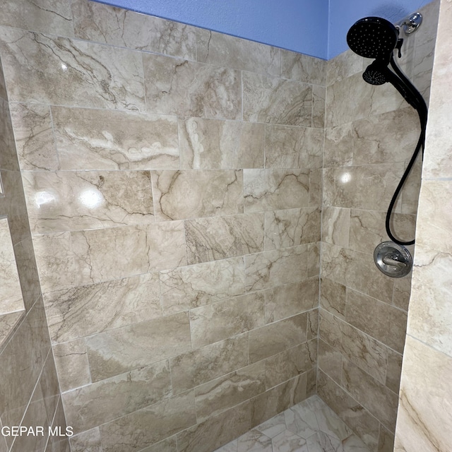 3026 Findley Ave, El Paso, TX 79905 - full bath with a tile shower