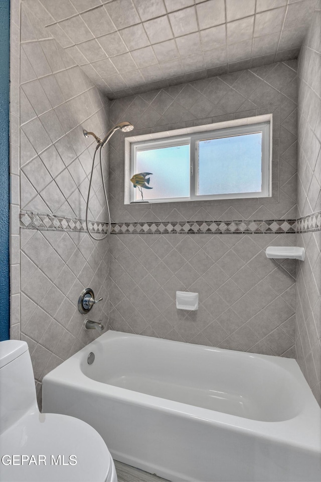 981 Vereda Del Valle Ave, El Paso, TX 79932 - bathroom with washtub / shower combination and plenty of natural light