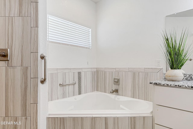 13847 Alamito Creek Ave, Clint, TX 79836 - full bathroom with a bath