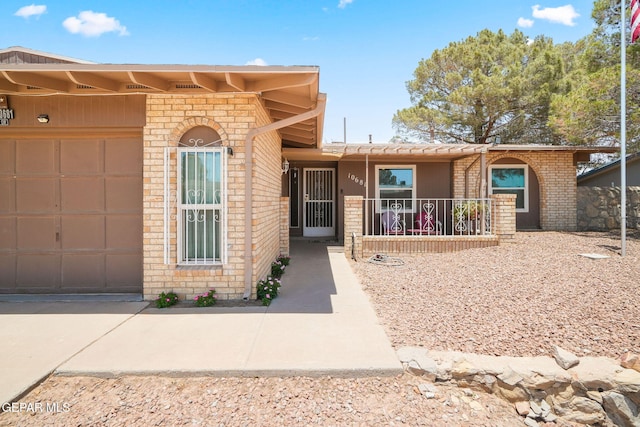 10681 Birthstone Dr, El Paso, TX 79935 - photo 2