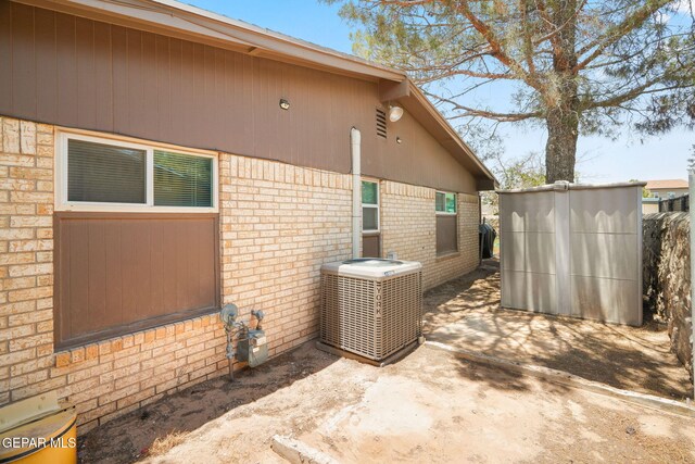 10681 Birthstone Dr, El Paso, TX 79935 - photo 38