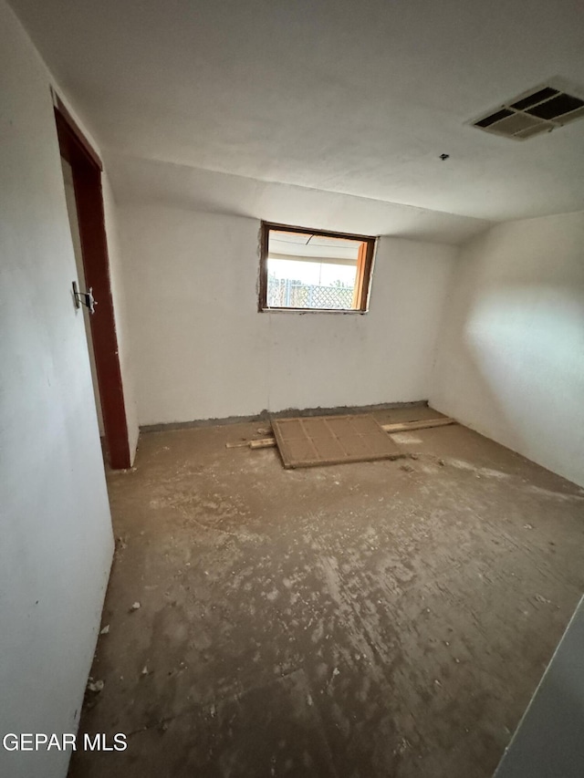 3726 Leavell Ave, El Paso, TX 79904 - view of empty room