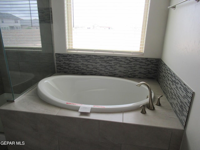 205 Staffs Way, El Paso, TX 79928 - bathroom featuring a garden tub