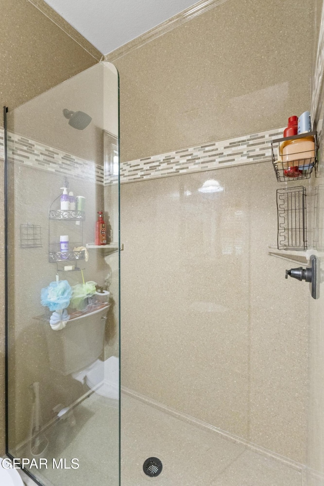 658 Sara Lynn Ct, El Paso, TX 79932 - full bathroom featuring a shower stall