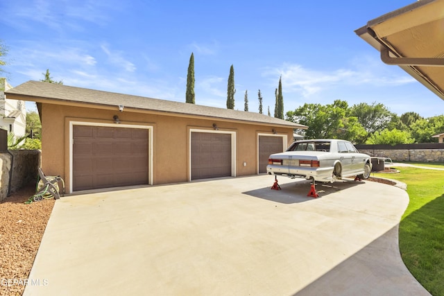 658 Sara Lynn Ct, El Paso, TX 79932 - view of garage