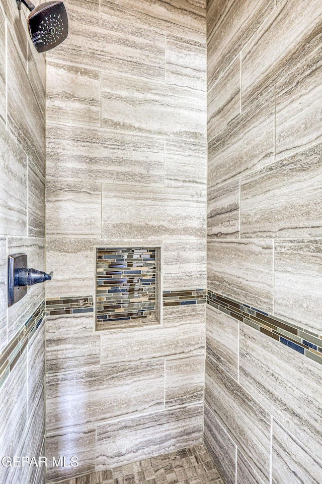 12616 Blazing Star Dr, El Paso, TX 79928 - bathroom with a tile shower