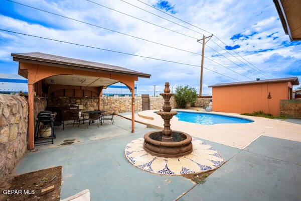 9813 La Morenita Cir, El Paso, TX 79927 - view of pool with a patio area and a gazebo