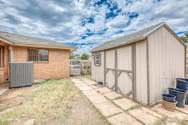 10705 Vista Alegre Dr, El Paso, TX 79935 - view of shed