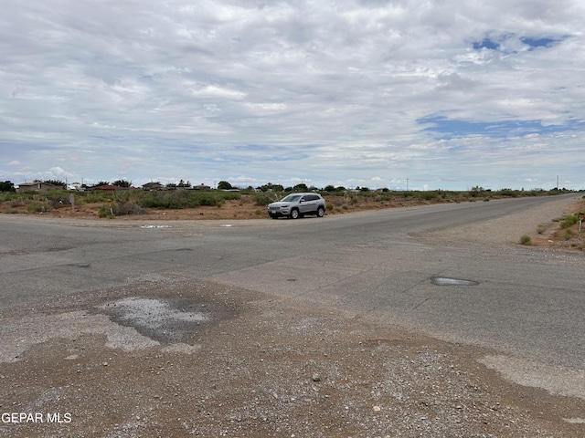 14697 Jim Bridger Rd, Clint, TX 79938