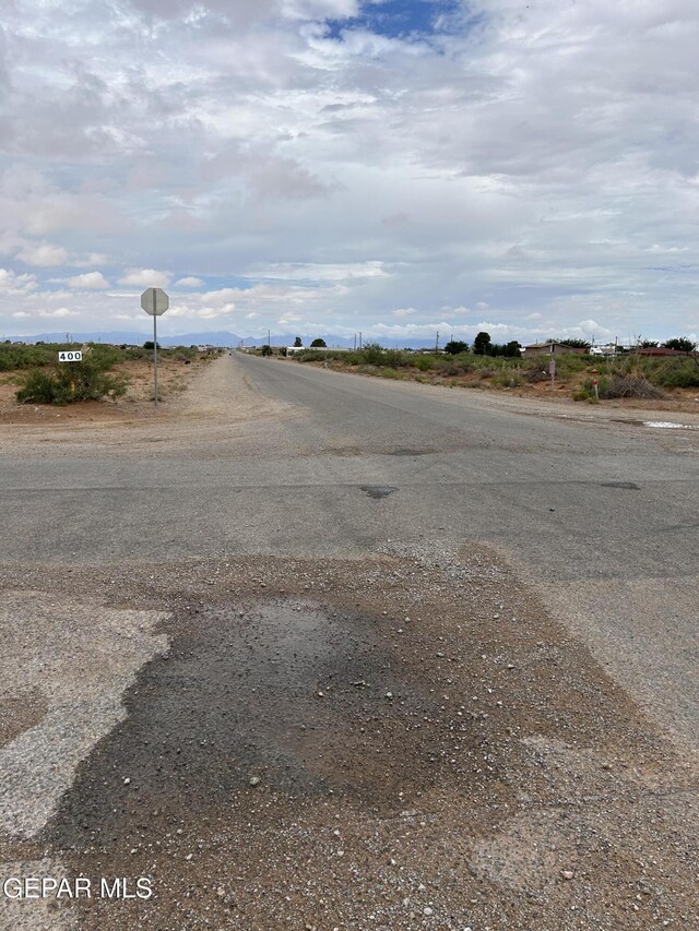 14697 Jim Bridger Rd, Clint, TX 79938