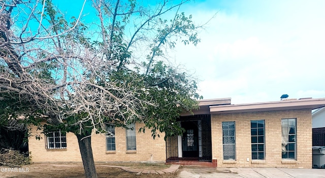 912 Argentina St, El Paso, TX 79903 - photo 1