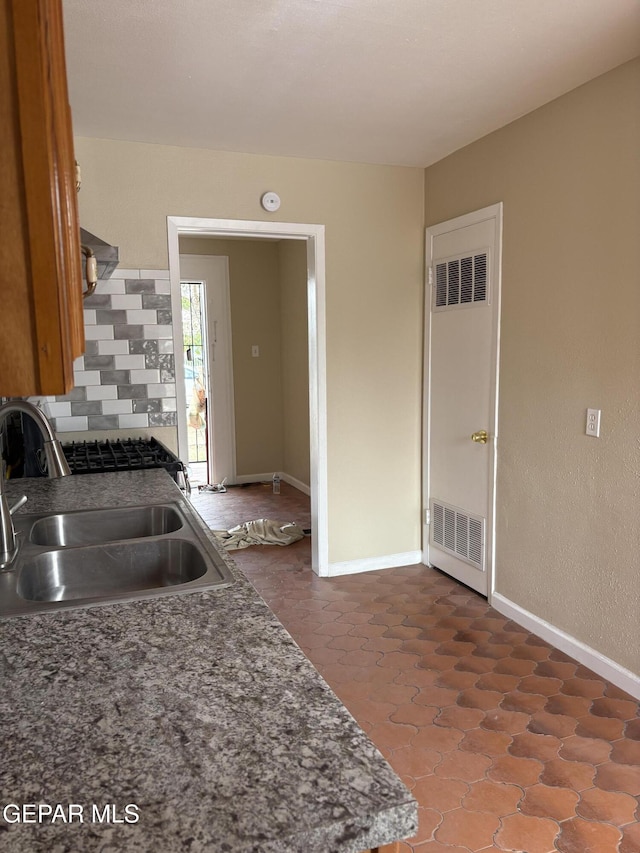 912 Argentina St, El Paso, TX 79903 - photo 8