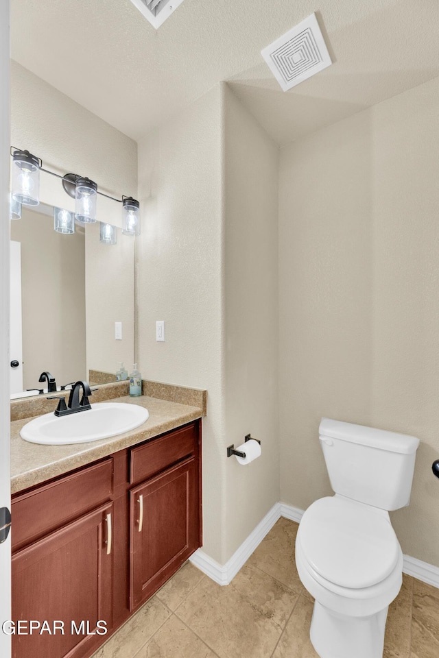 2937 Pino Triste Dr, El Paso, TX 79938 - bathroom featuring vanity and tile patterned floors