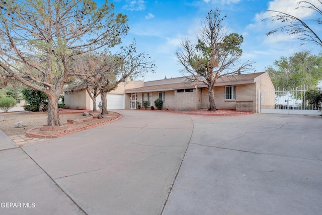 1617 Tommy Aaron Dr, El Paso, TX 79936 - photo 2