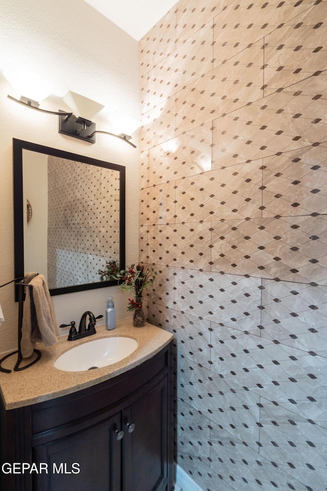10728 Regina Dr, Socorro, TX 79927 - bathroom with vanity