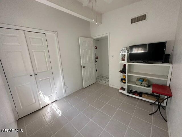 2129 Noviembre Dr, El Paso, TX 79935 - interior space featuring a closet and a ceiling fan