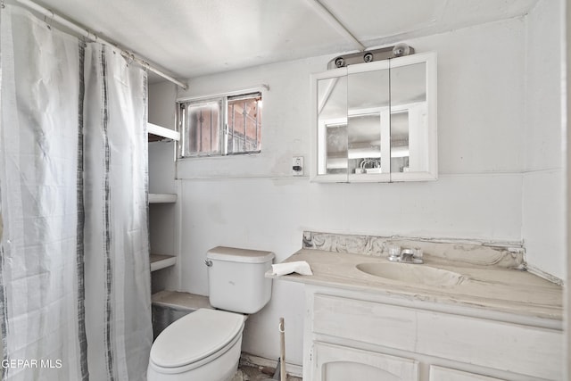 204 Ruth St, Anthony, NM 88021 - full bath featuring vanity and a shower with shower curtain