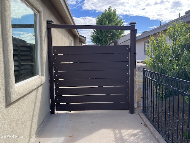 11128 Colbert Coldwell Ln, Socorro, TX 79927 - view of gate
