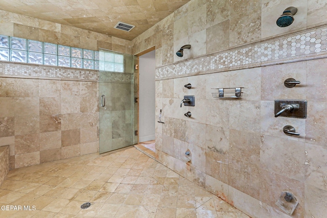 6528 Calle Placido Dr, El Paso, TX 79912 - bathroom with a tile shower