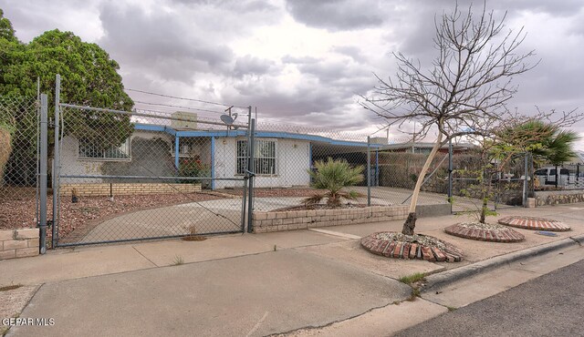 6215 Algonquin Rd, El Paso, TX 79905 - photo 2