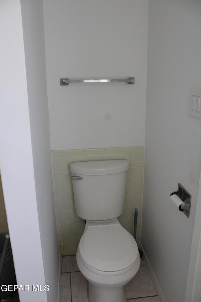 5124 Edmonton Ave, El Paso, TX 79924 - bathroom featuring toilet and tile patterned floors