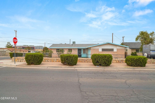 7922 Parral Dr, El Paso, TX 79915 - photo 1