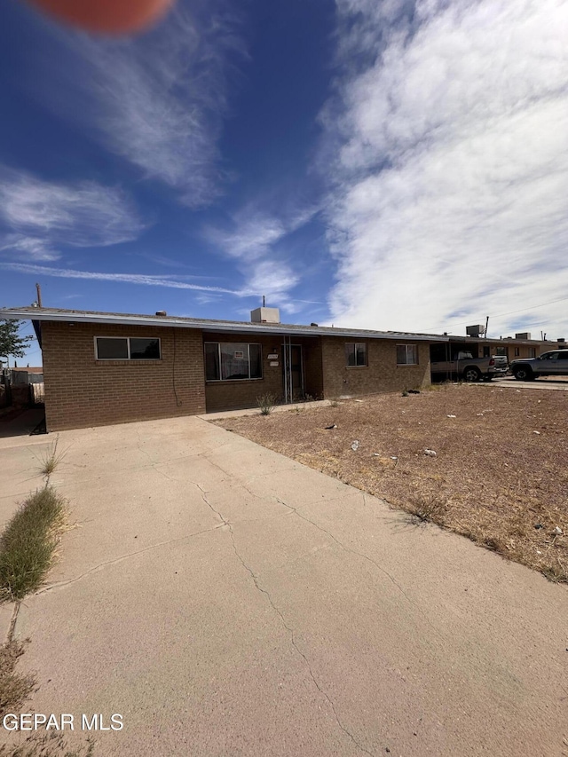 5709 Wren Ave, El Paso, TX 79924 - photo 3
