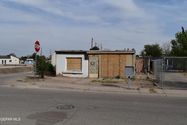 548 Center Way, El Paso, TX 79915 - photo 16