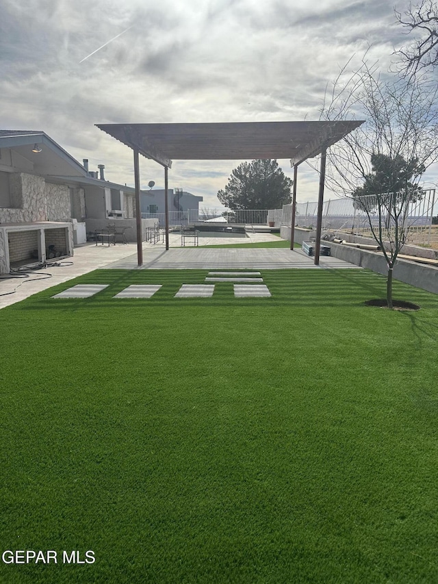 1005 Singing Hills Dr, El Paso, TX 79912 - view of yard with a patio area
