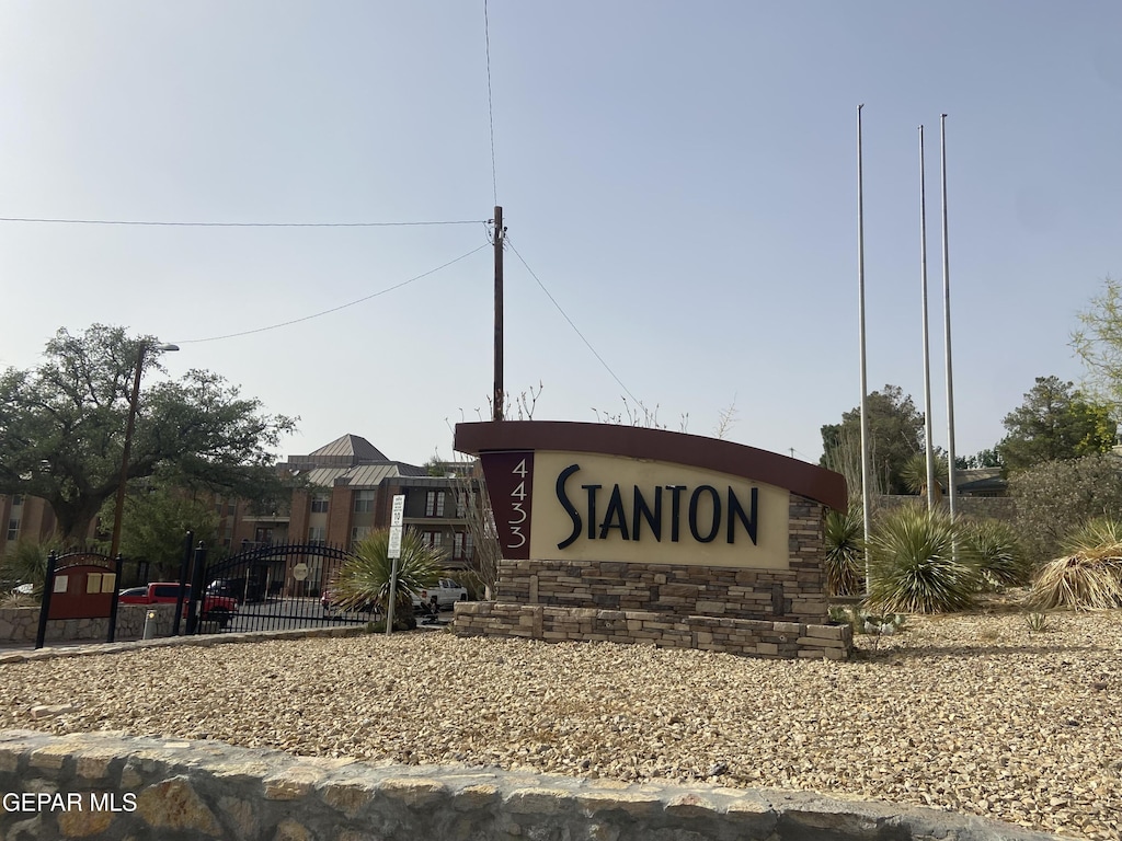 4433 Stanton St Building M # T30, El Paso, TX 79902 - view of community / neighborhood sign