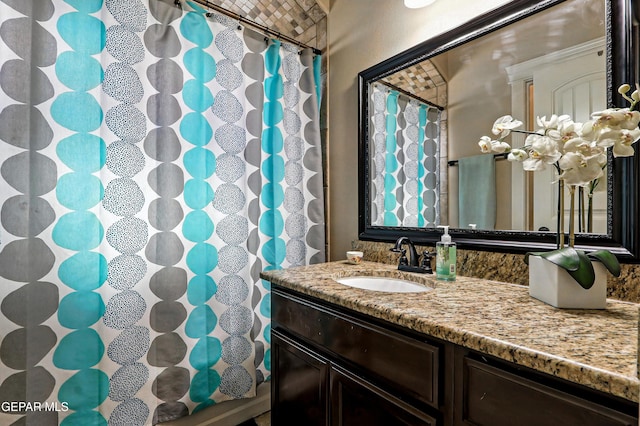 14552 Long Shadow Ave, El Paso, TX 79938 - full bathroom with vanity and curtained shower