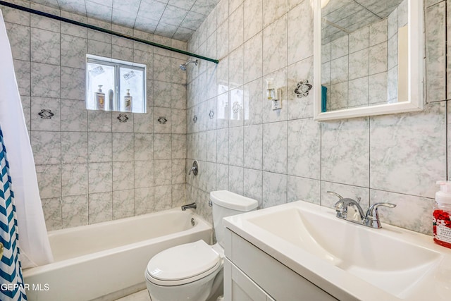 11581 Valle Verde Rd, Socorro, TX 79927 - full bath featuring tile walls, shower / bath combo with shower curtain, and vanity