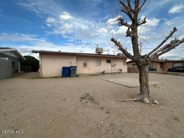 1137 Cimarron St, El Paso, TX 79915 - rear view of house