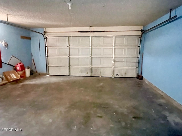 1611 James Chisum Dr, El Paso, TX 79936 - view of garage