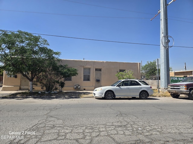 3914 Durazno Ave, El Paso, TX 79905 - photo 1
