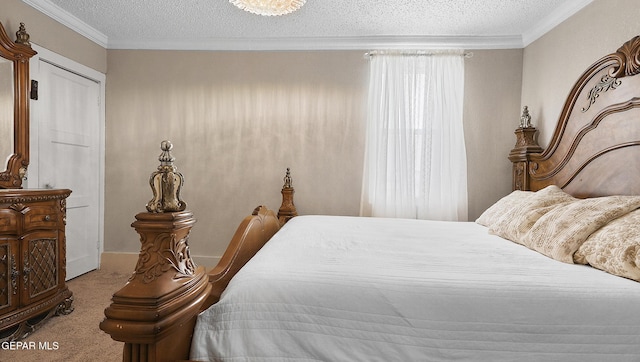 2123 Magoffin Ave, El Paso, TX 79901 - bedroom with carpet, a textured ceiling, and crown molding