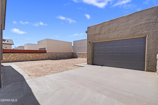 14325 Toby Davis Dr, Horizon City, TX 79928 - garage with driveway