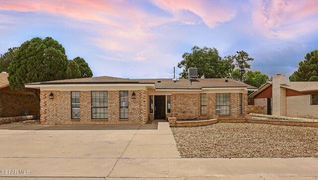 11273 Ivanhoe Dr, El Paso, TX 79936 - photo 4