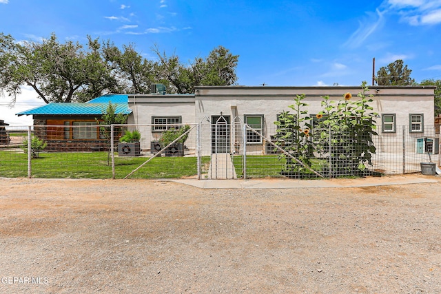1624 Vinton Rd, Anthony, NM 88021 - back of property with stucco siding